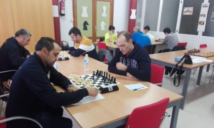 Sexta jornada de la Liga Provincial de Ajedrez. Tebeño Karpov vs Chaturanguita Arriate.